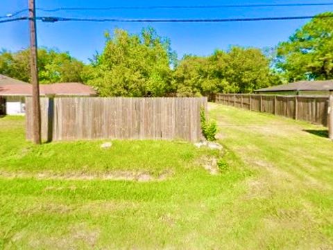 7987 Chateau Street Houston TX 77028