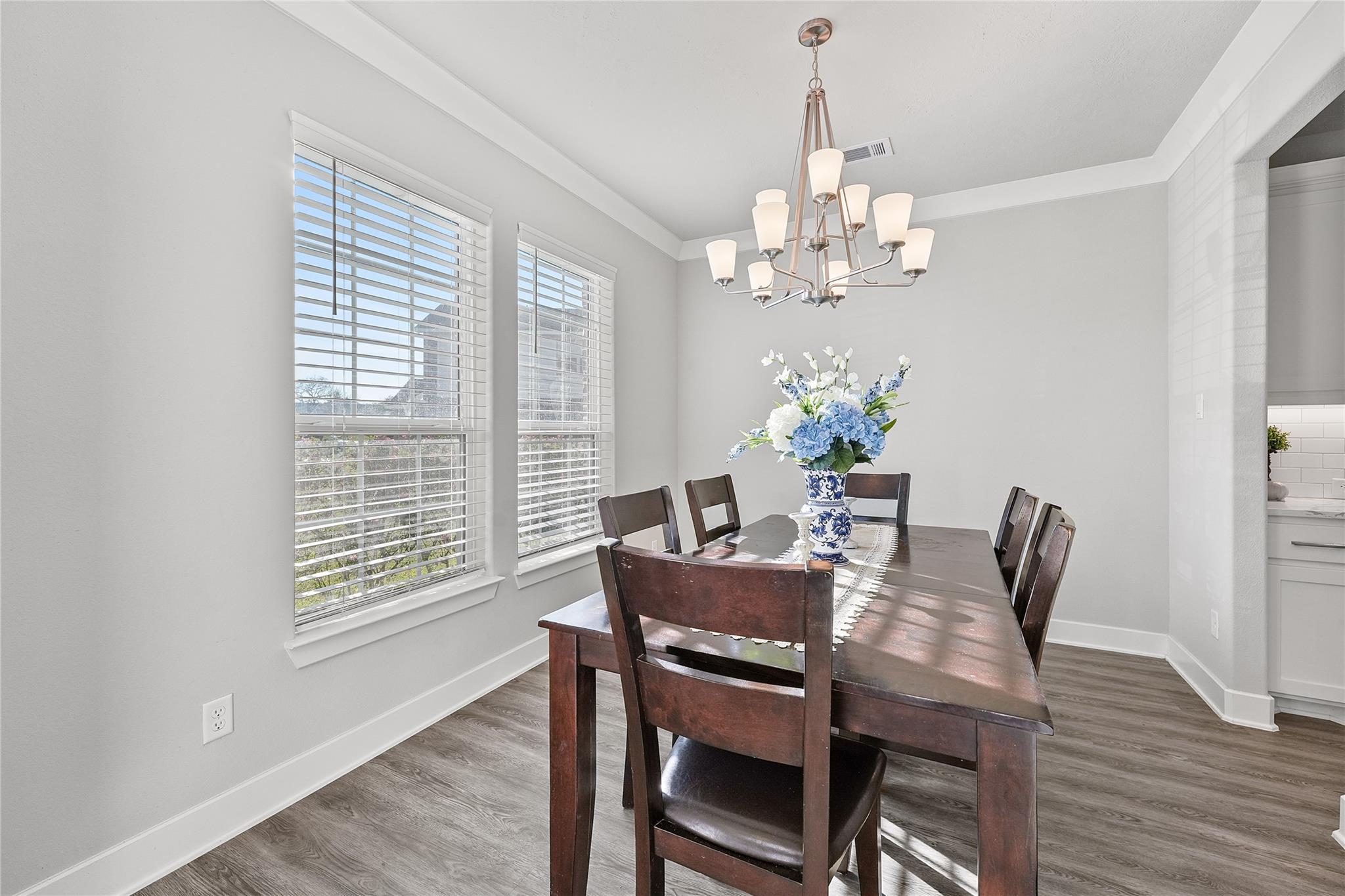 1700 Twin Oaks Circle