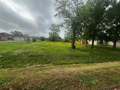 Photo of 302 Manor Avenue, Arcola, TX 77583 (MLS # 3908062)