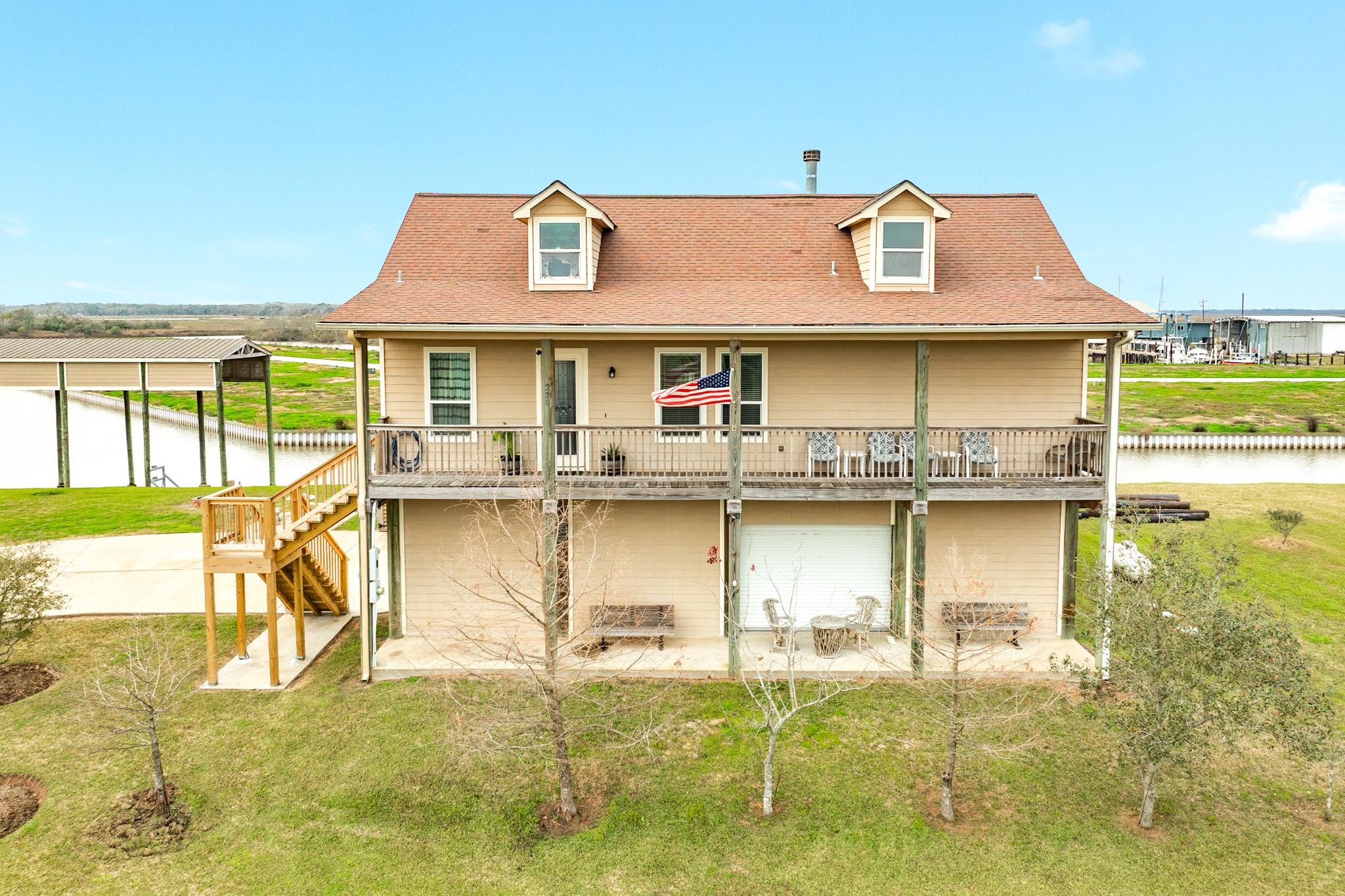 220 Kings Drive