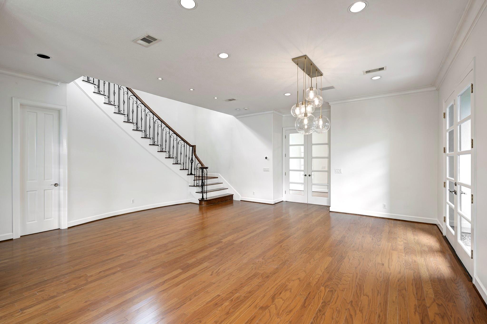 4248 Sunset Boulevard