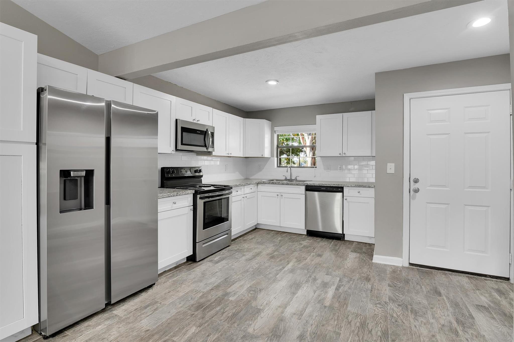 3555 Balboa Circle