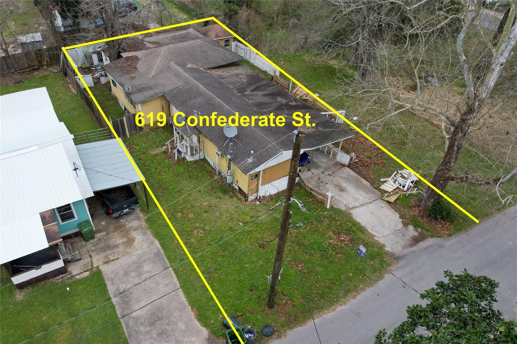 Photo of 619 Confederate Street, Liberty, TX 77575 (MLS # 41468565)