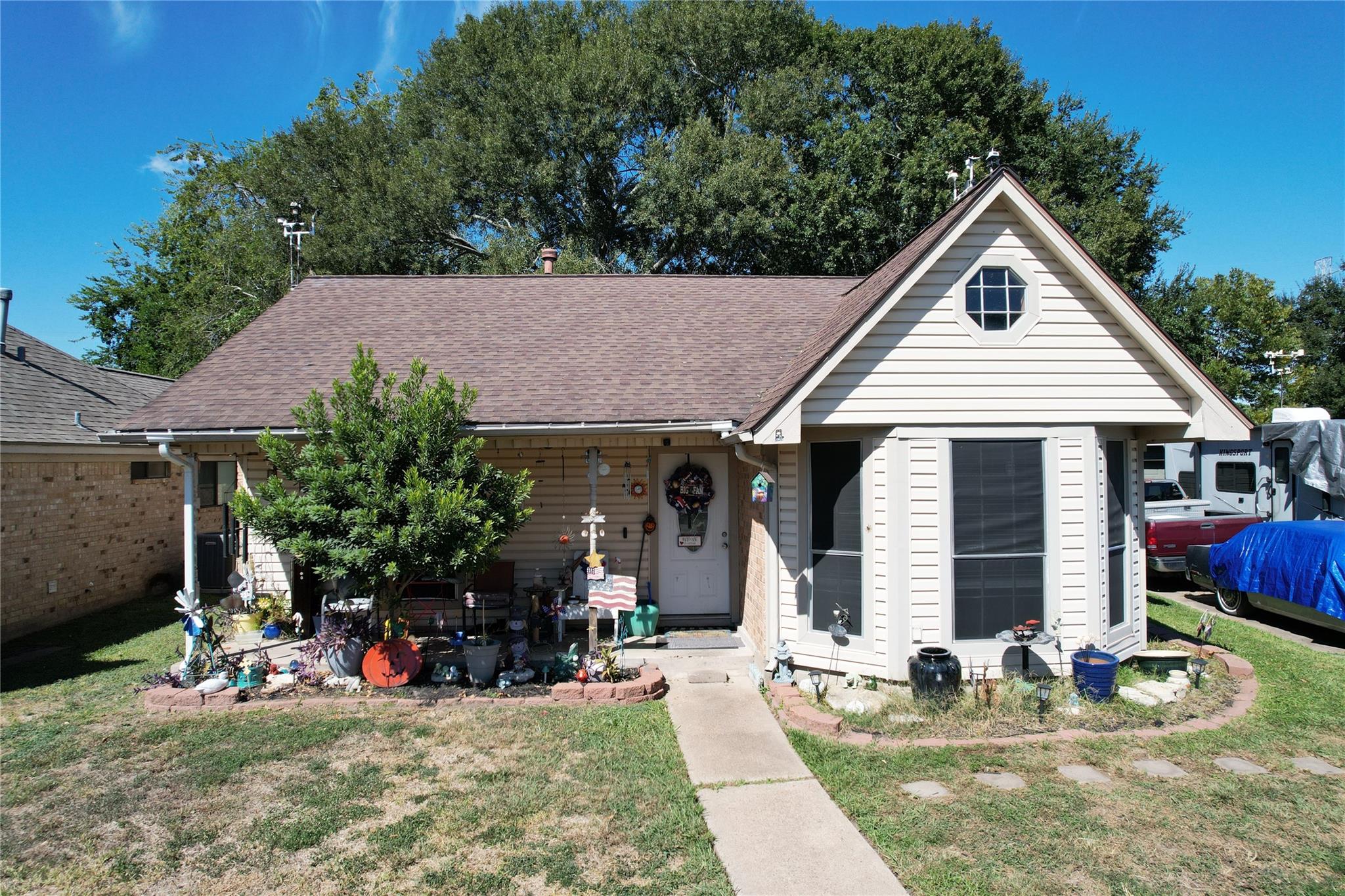 6007 Bee Hive Drive