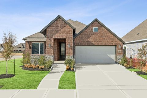 Photo of 11843 Sawgrass Drive, Mont Belvieu, TX 77523 (MLS # 46203504)