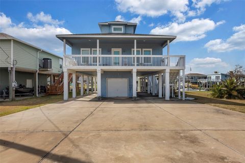 Photo of 126 Driftwood Rd, Freeport, TX 77541 (MLS # 52532338)
