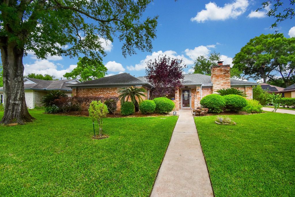 Photo of 3007 Bonney Briar Drive, Missouri City, TX 77459 (MLS # 32410879)