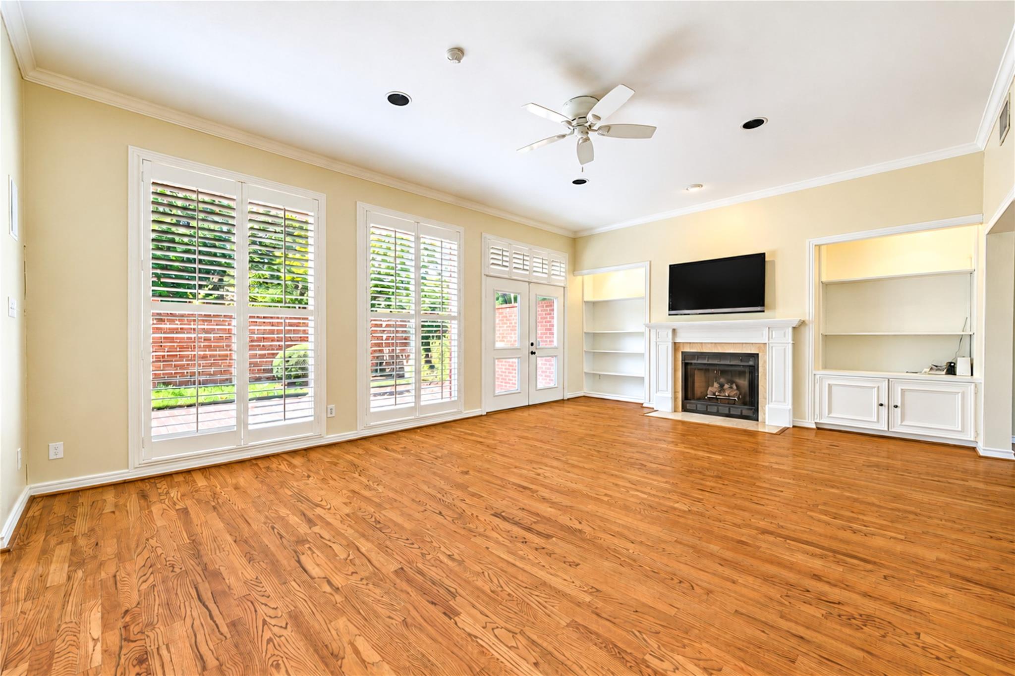 1801 Potomac Drive A