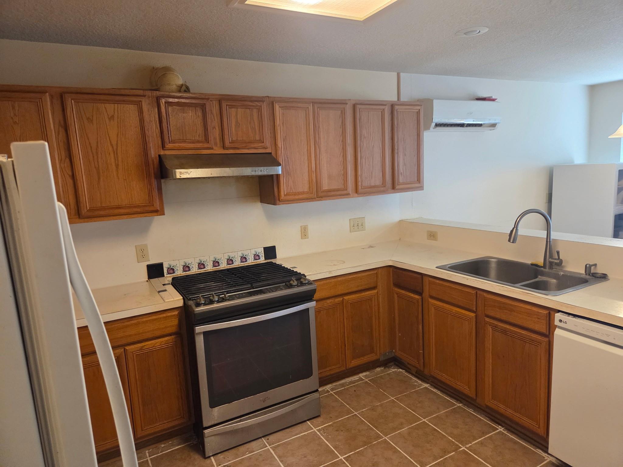 3911 Spring Garden Drive