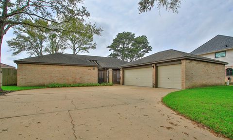 Photo of 14115 S Suddley Castle Street, Houston, TX 77095 (MLS # 12189700)