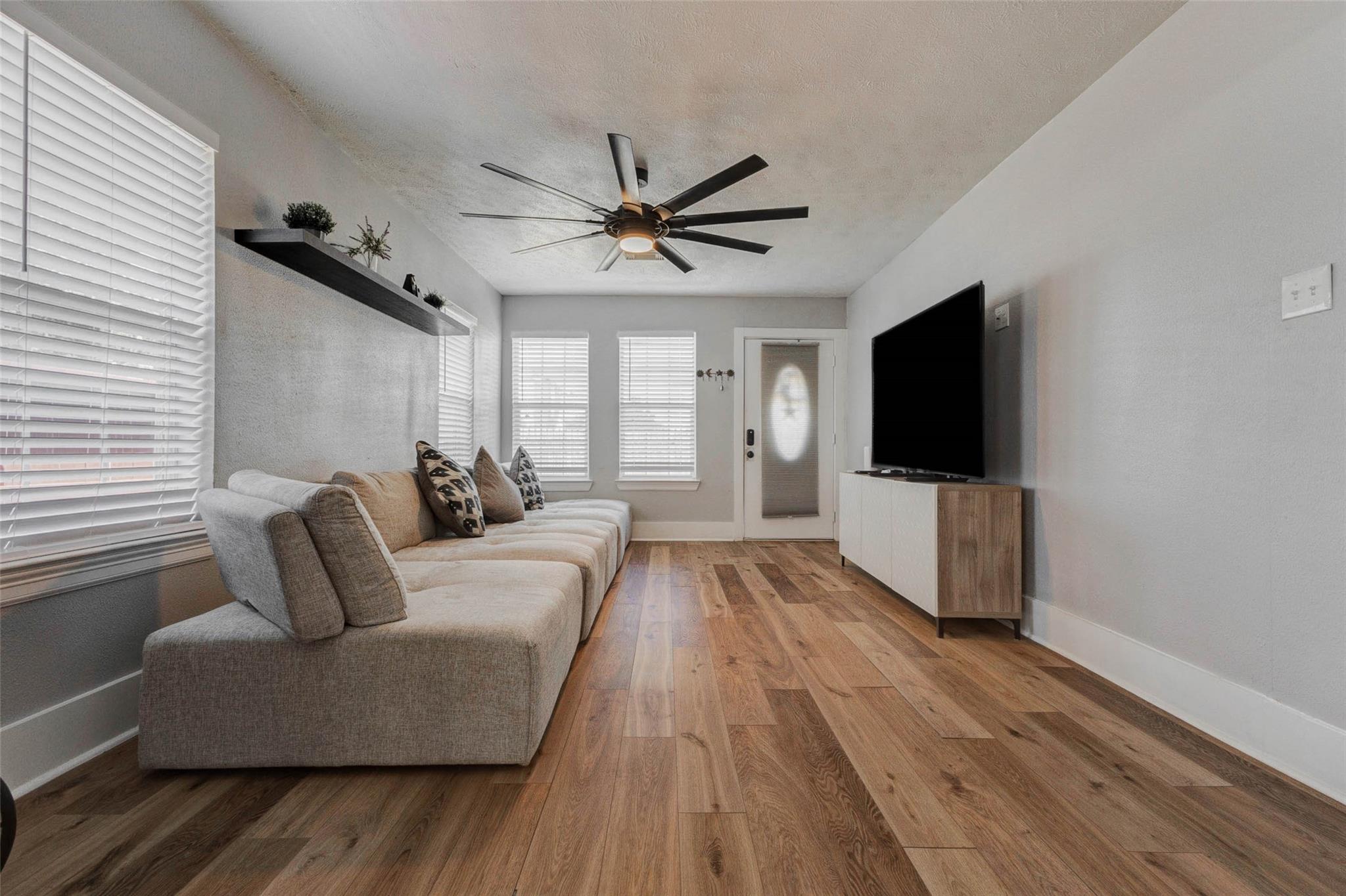 3205 Eastex Freeway