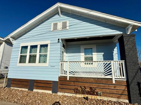 Photo of 2312 37th Street, Galveston, TX 77550 (MLS # 41327695)