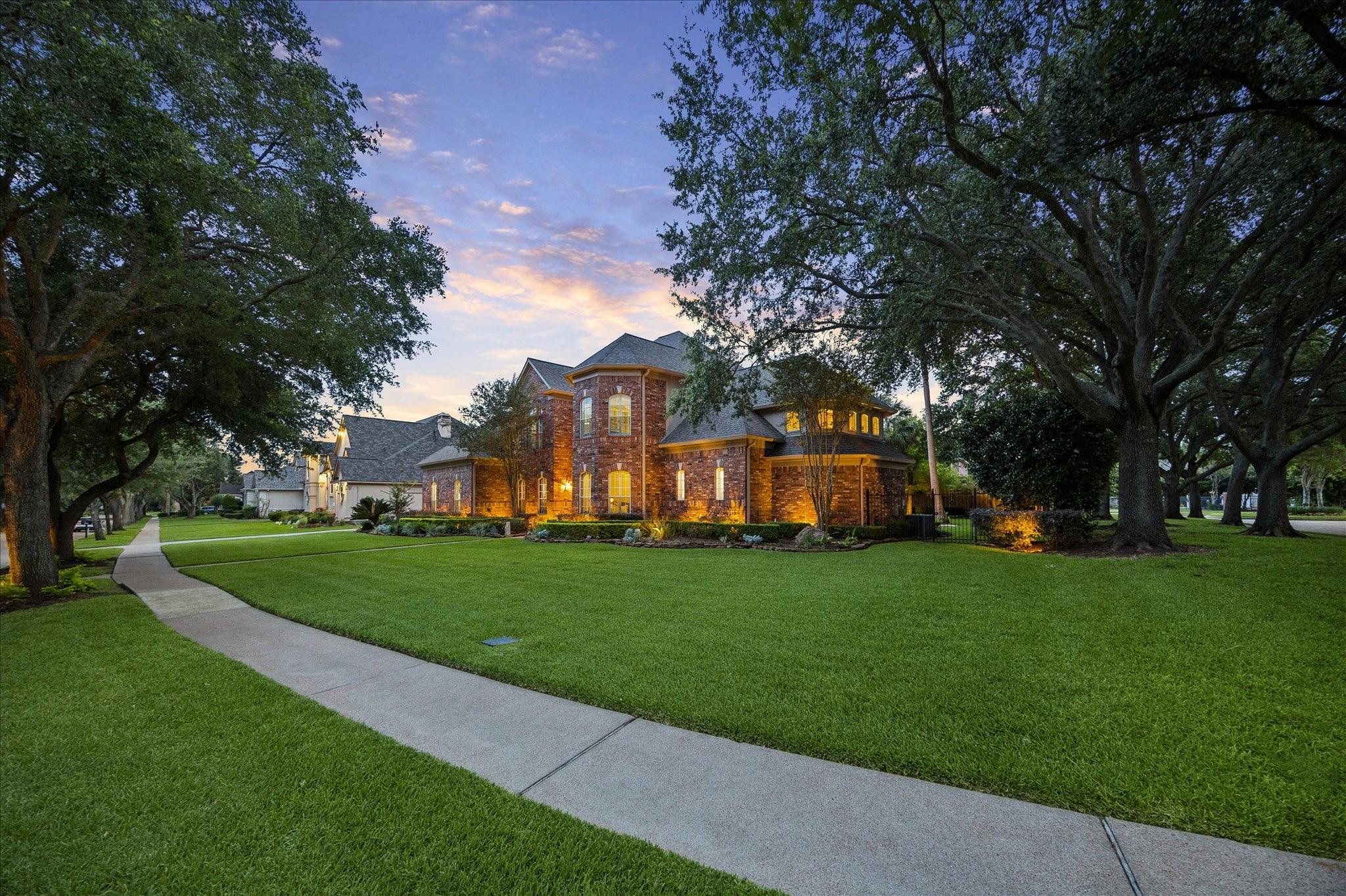 624 Lakeshore Drive