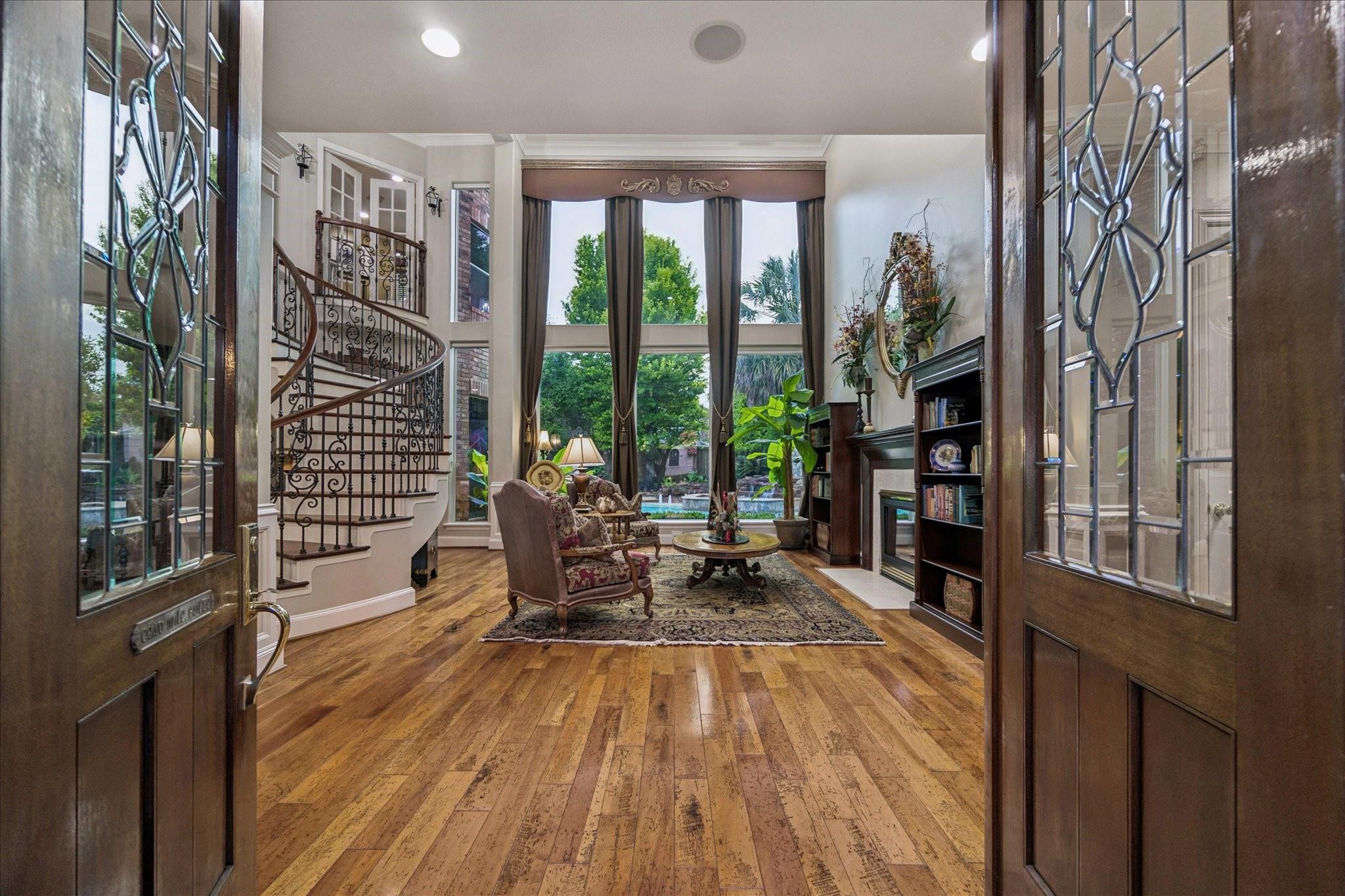 624 Lakeshore Drive