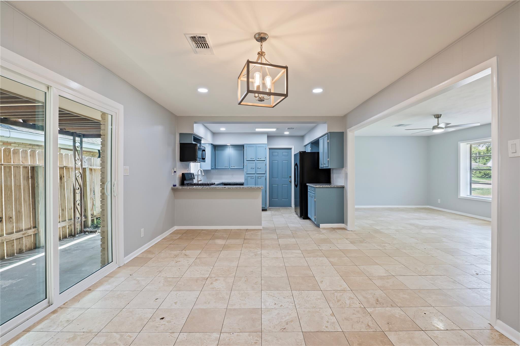 2513 Meadow Lane