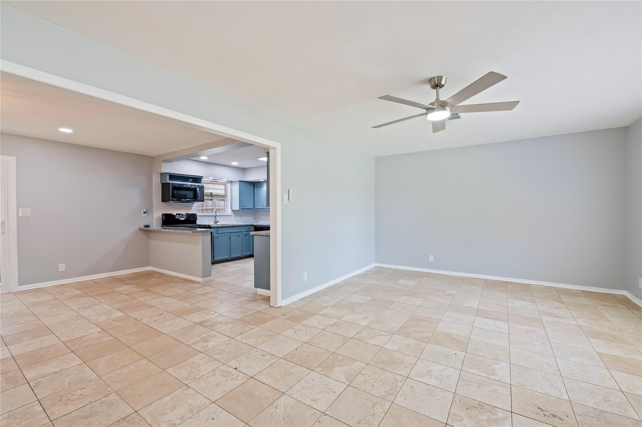 2513 Meadow Lane