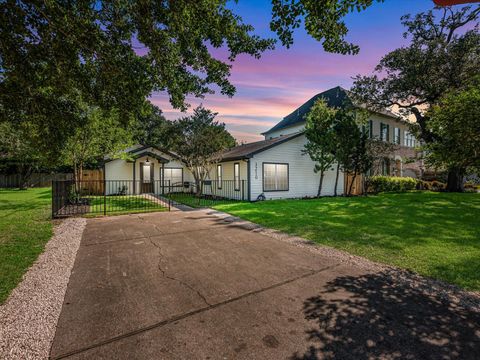 Photo of 3210 Elmridge Street, Houston, TX 77025 (MLS # 54314455)