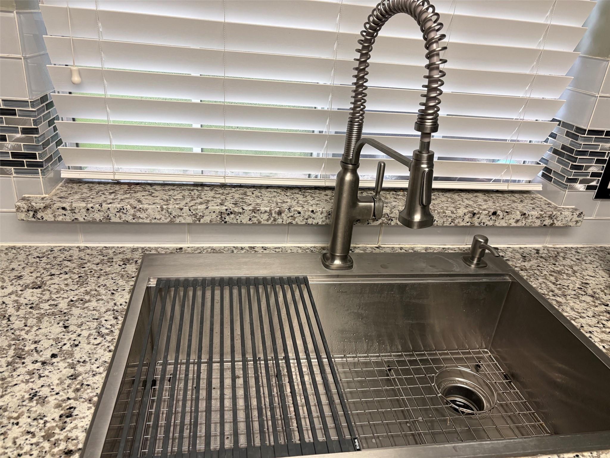 1819 Riverbend Crossing