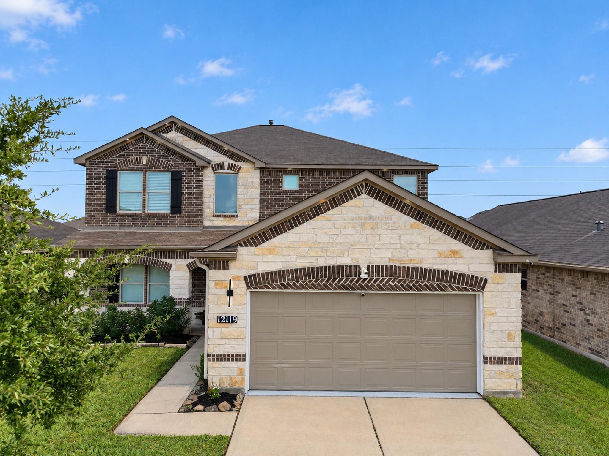12119 Golden Oasis Lane