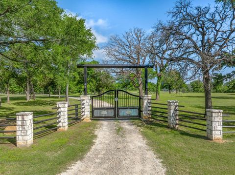 Photo of 1189 Vz County Road 3702, Wills Point, TX 75169 (MLS # 66299499)