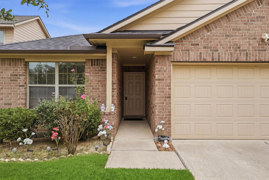 Photo of 15455 Rancho Joya Way, Houston, TX 77049 (MLS # 78764920)