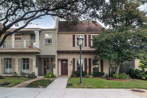 Townhouse For Sale - 8602 Oakford Drive<br/> Harris County, Houston, TX 77024
