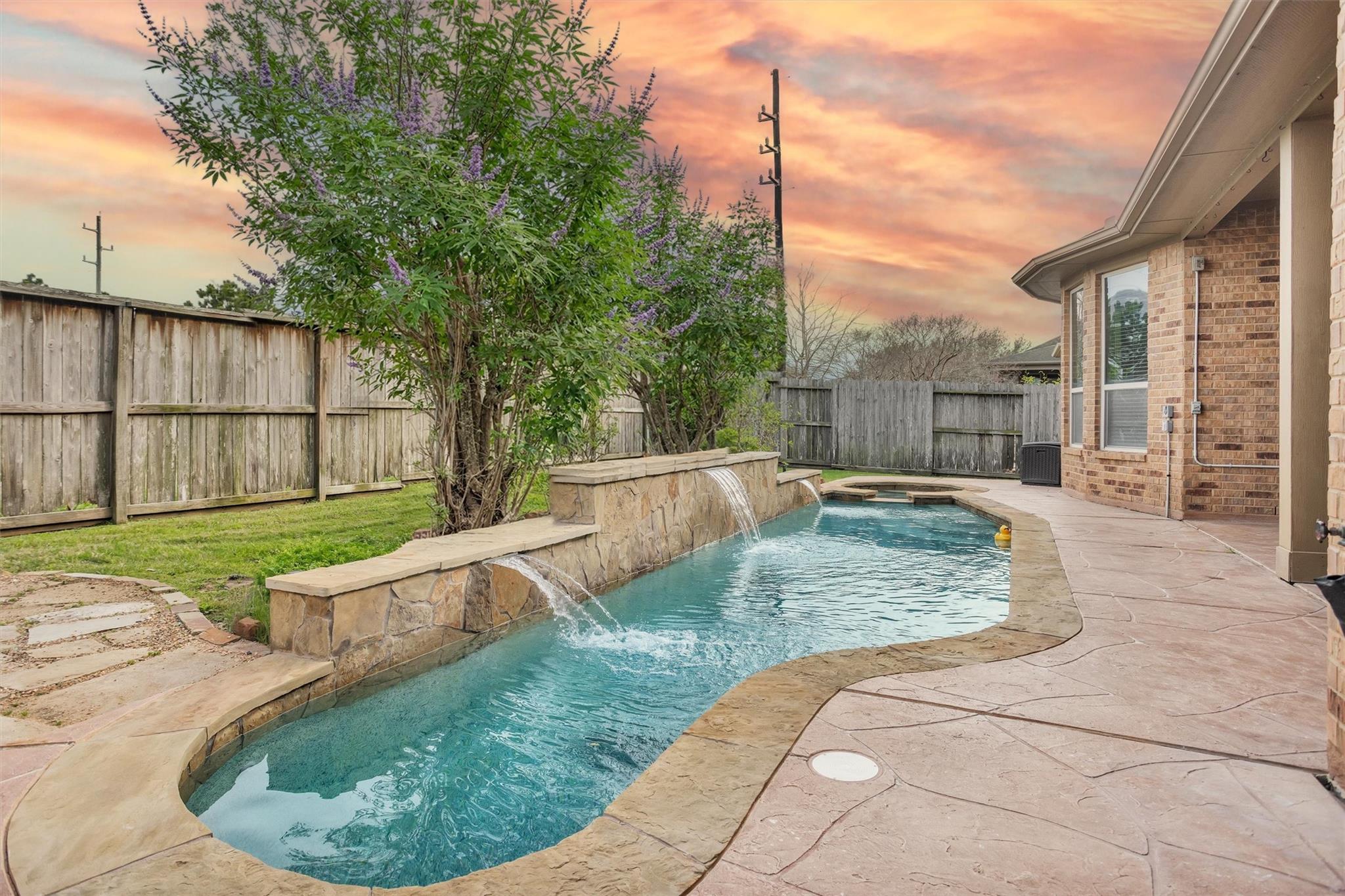 6411 S Saddle Creek Lane