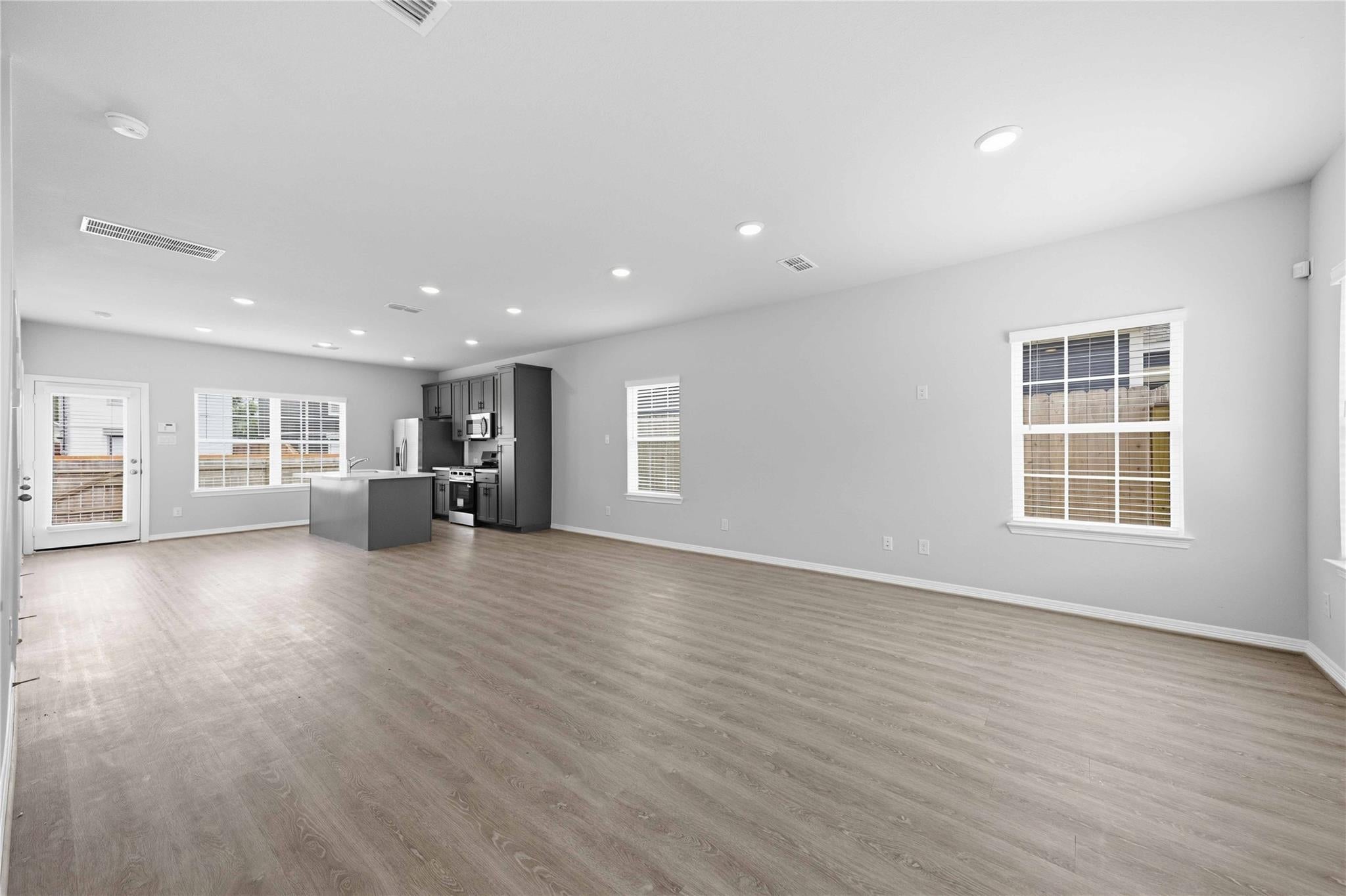 6406 Calhoun Road