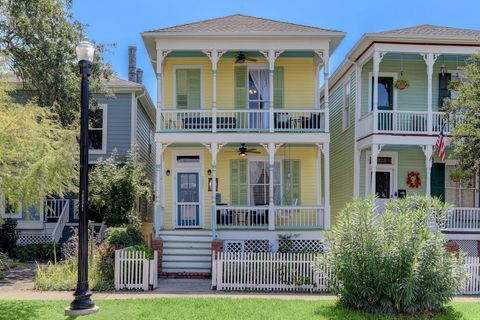 Photo of 1221 Sealy Street, Galveston, TX 77550 (MLS # 66757274)