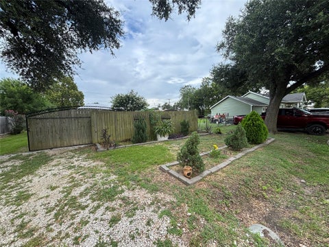 Photo of 2213 1st Avenue N, Texas City, TX 77590 (MLS # 42526860)