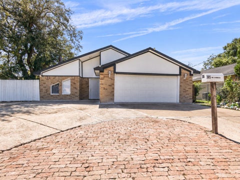 Photo of 305 W Thomas Avenue, Pasadena, TX 77506 (MLS # 25860413)