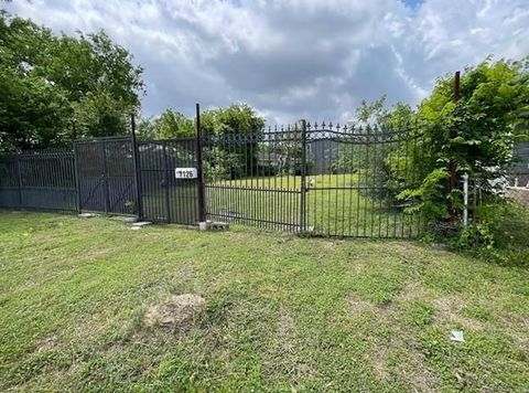 Photo of 7126 Avenue L, Houston, TX 77011 (MLS # 34085591)