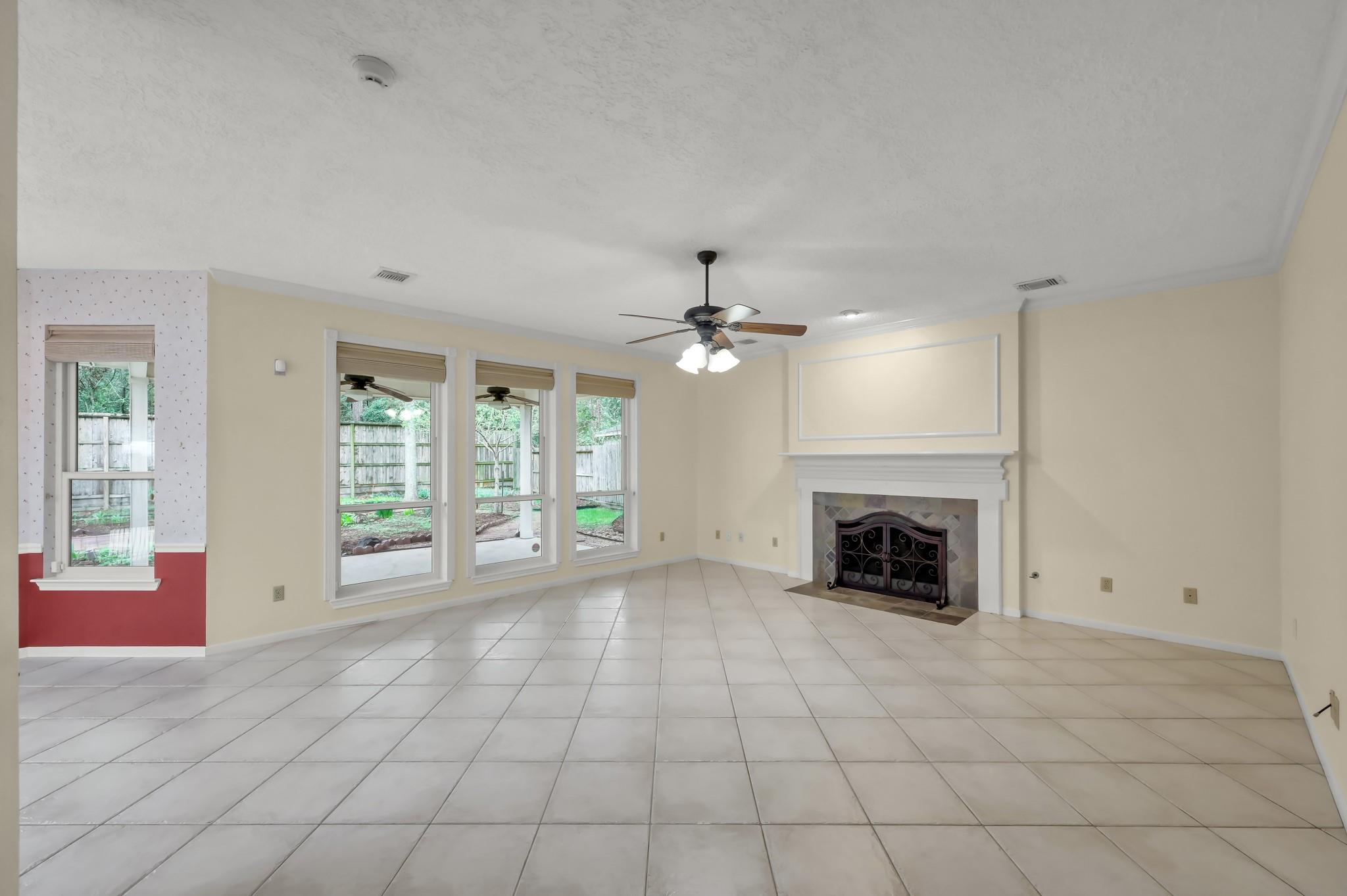 92 S Bonneymead Circle