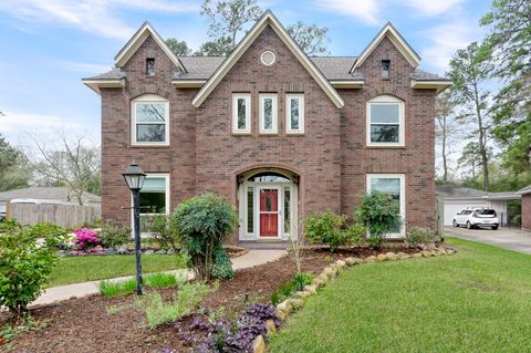Photo of 92 S Bonneymead Circle, The Woodlands, TX 77381 (MLS # 92835257)