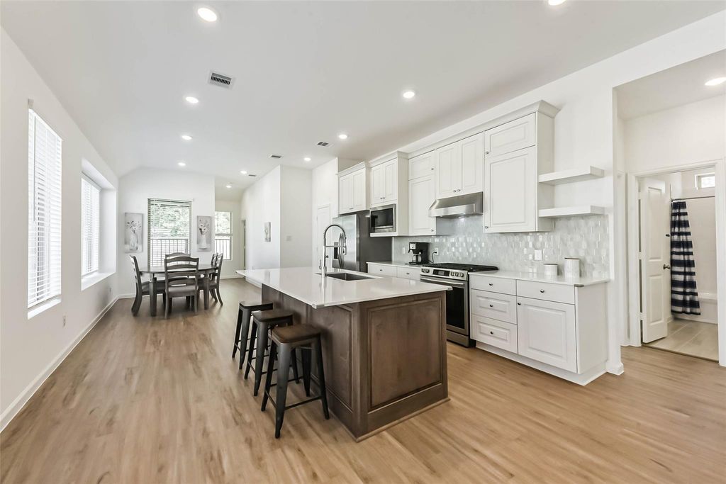 Photo of 304 Dam Drop Drive, New Caney, TX 77357 (MLS # 39955804)