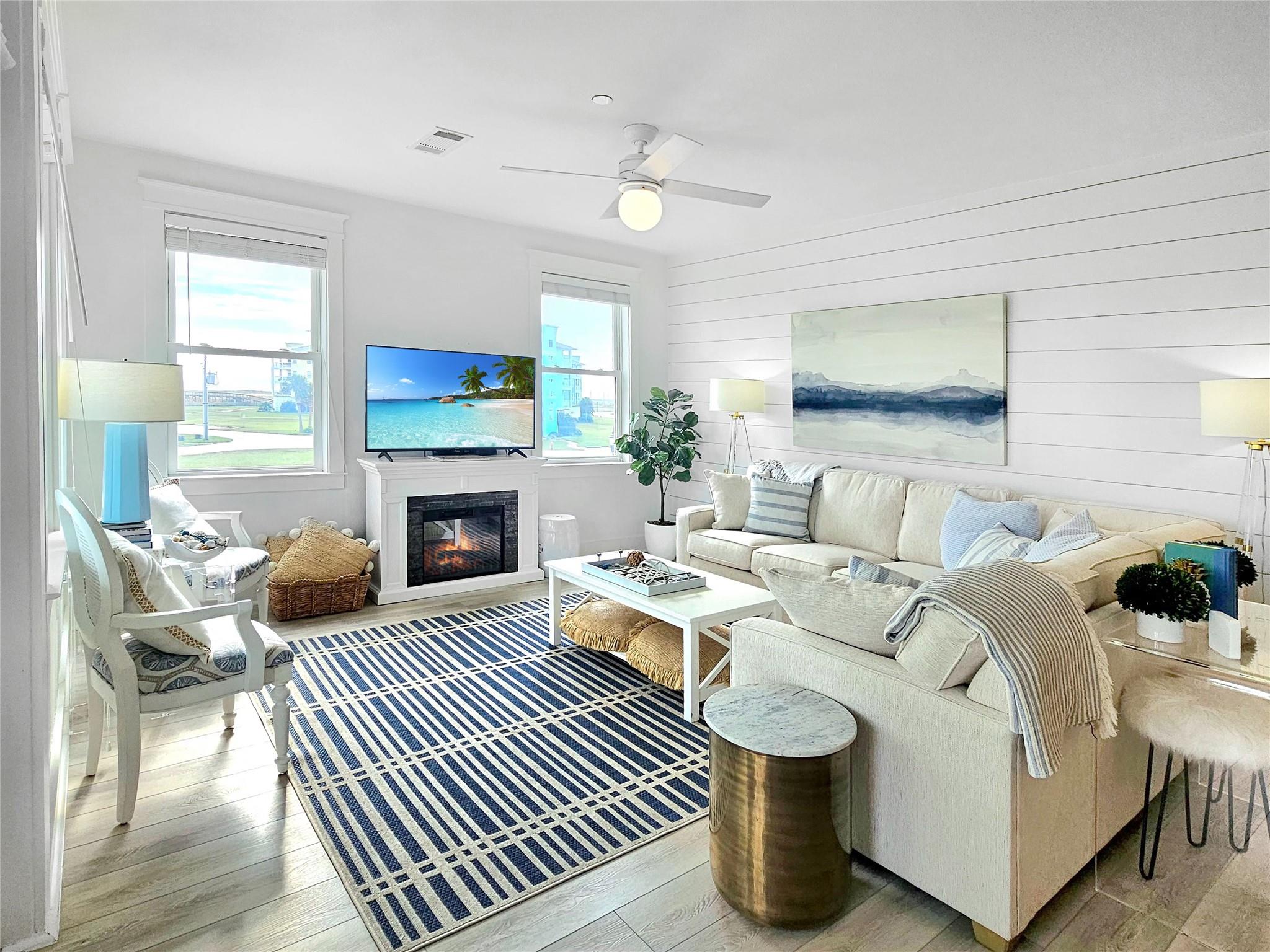4231 Pointe West 103