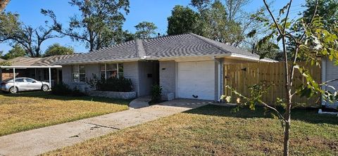 Photo of 4817 Lido Lane, Houston, TX 77092 (MLS # 83240274)
