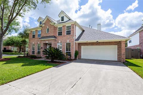 Homes For Sale - 2407 Royal Palm Court<br/> Galveston County, League City, TX 77573