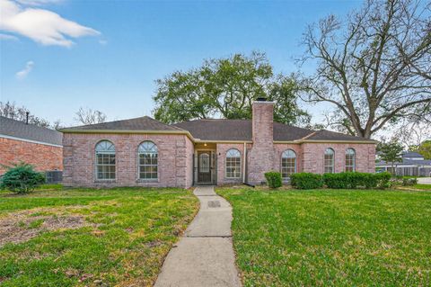 Photo of 18035 Mountfield Drive, Houston, TX 77084 (MLS # 20447280)