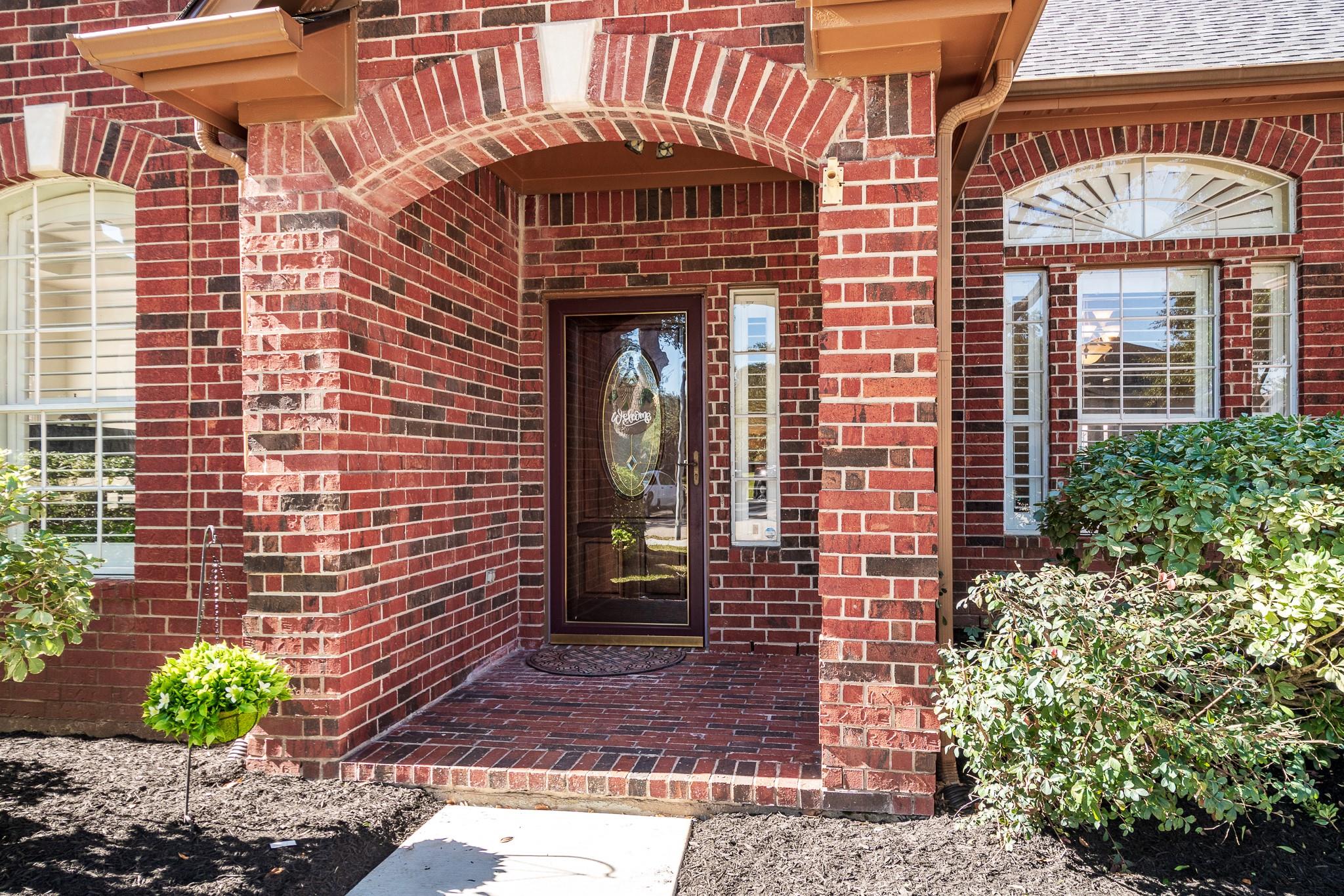 7402 Shady Arbour Court