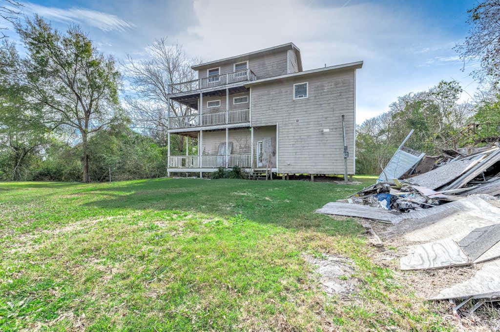 Photo of 9898 Tri City Beach Road, Baytown, TX 77523 (MLS # 62676324)