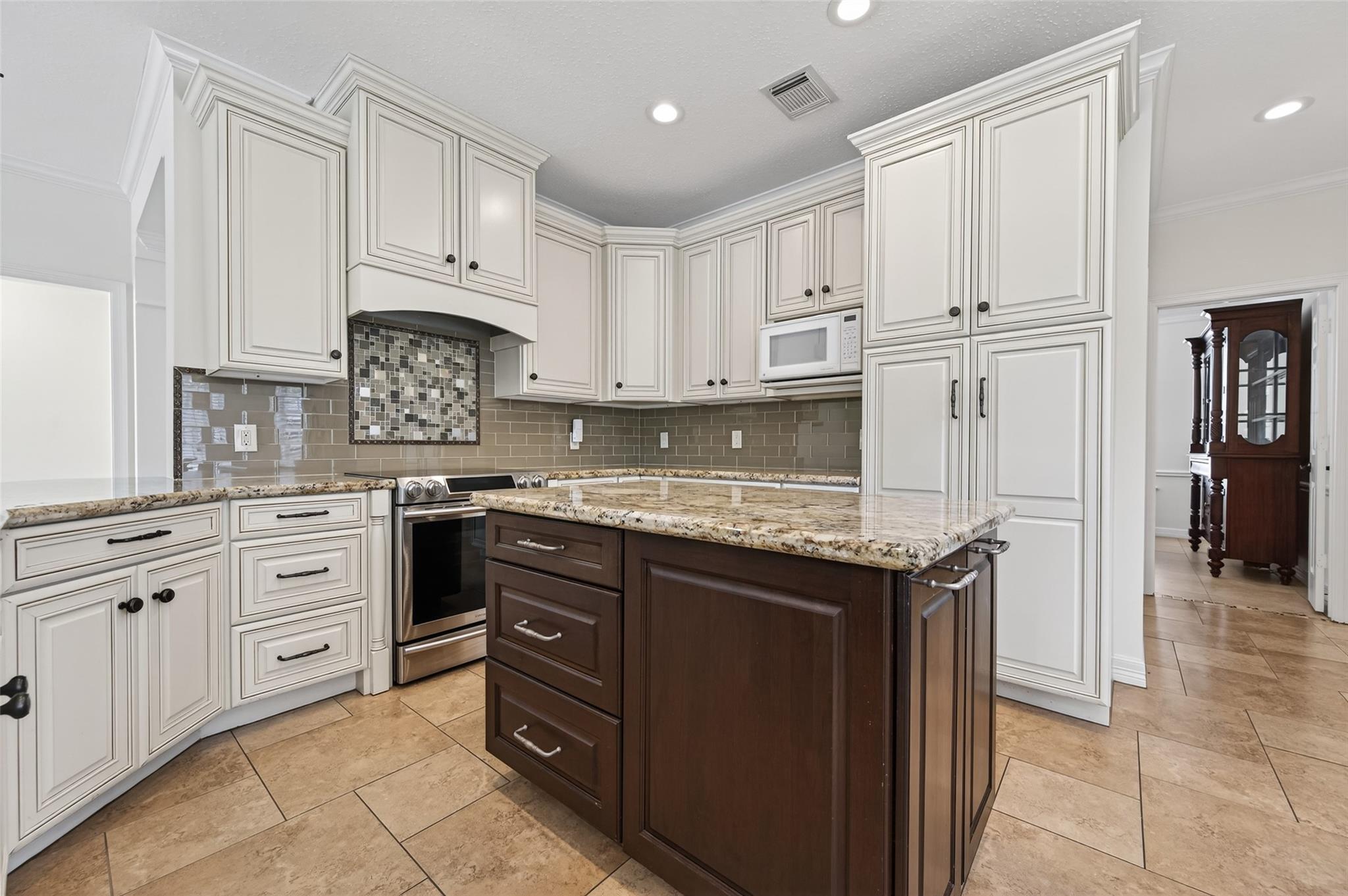 13906 Conway Place
