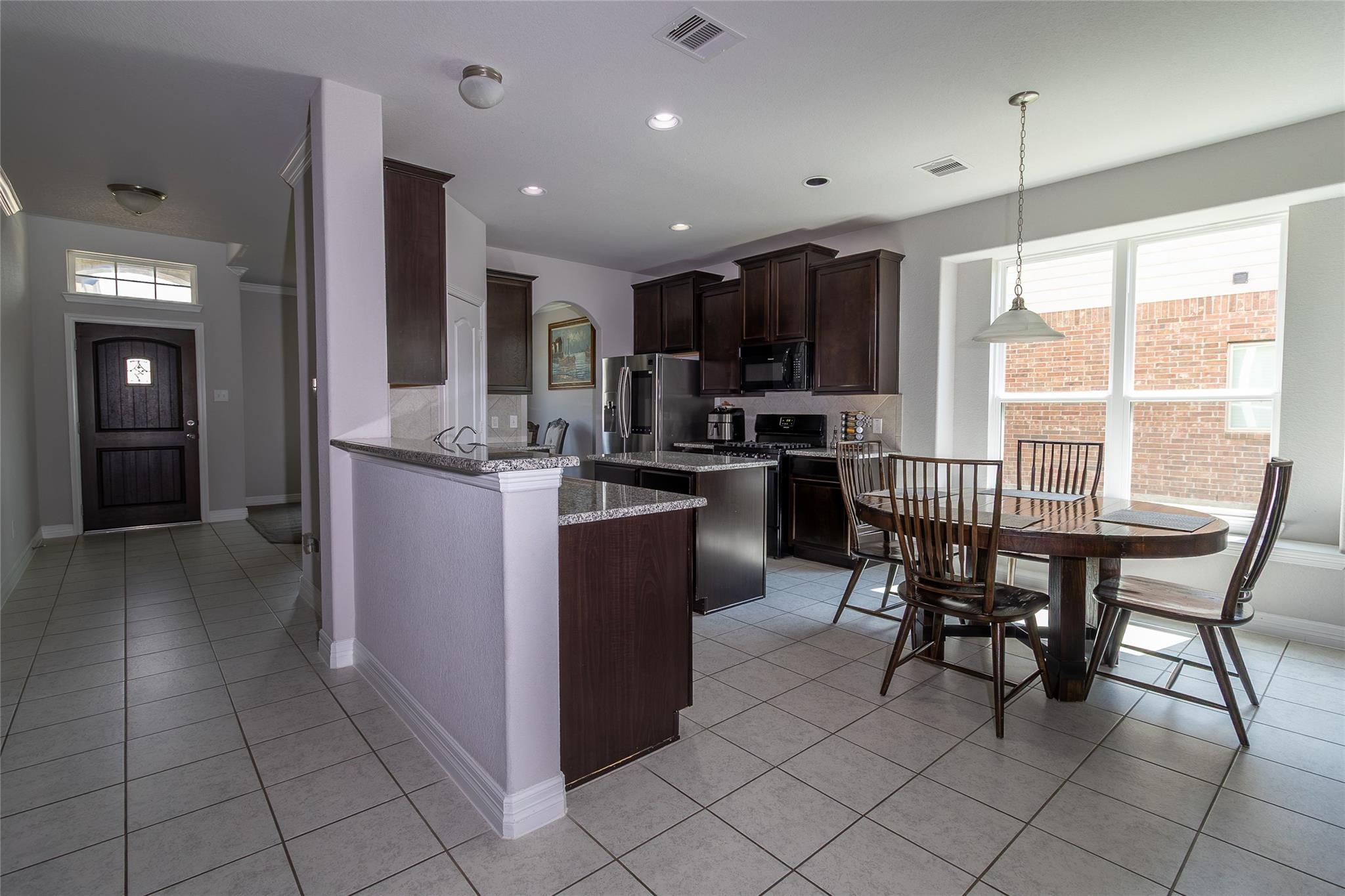 2406 Sandlewood Trail Lane