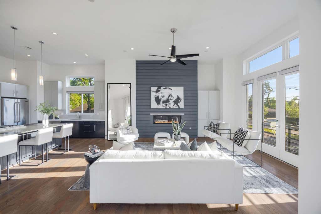 Photo of 7327 Shadyvilla Pointe Drive, Houston, TX 77055 (MLS # 95645610)