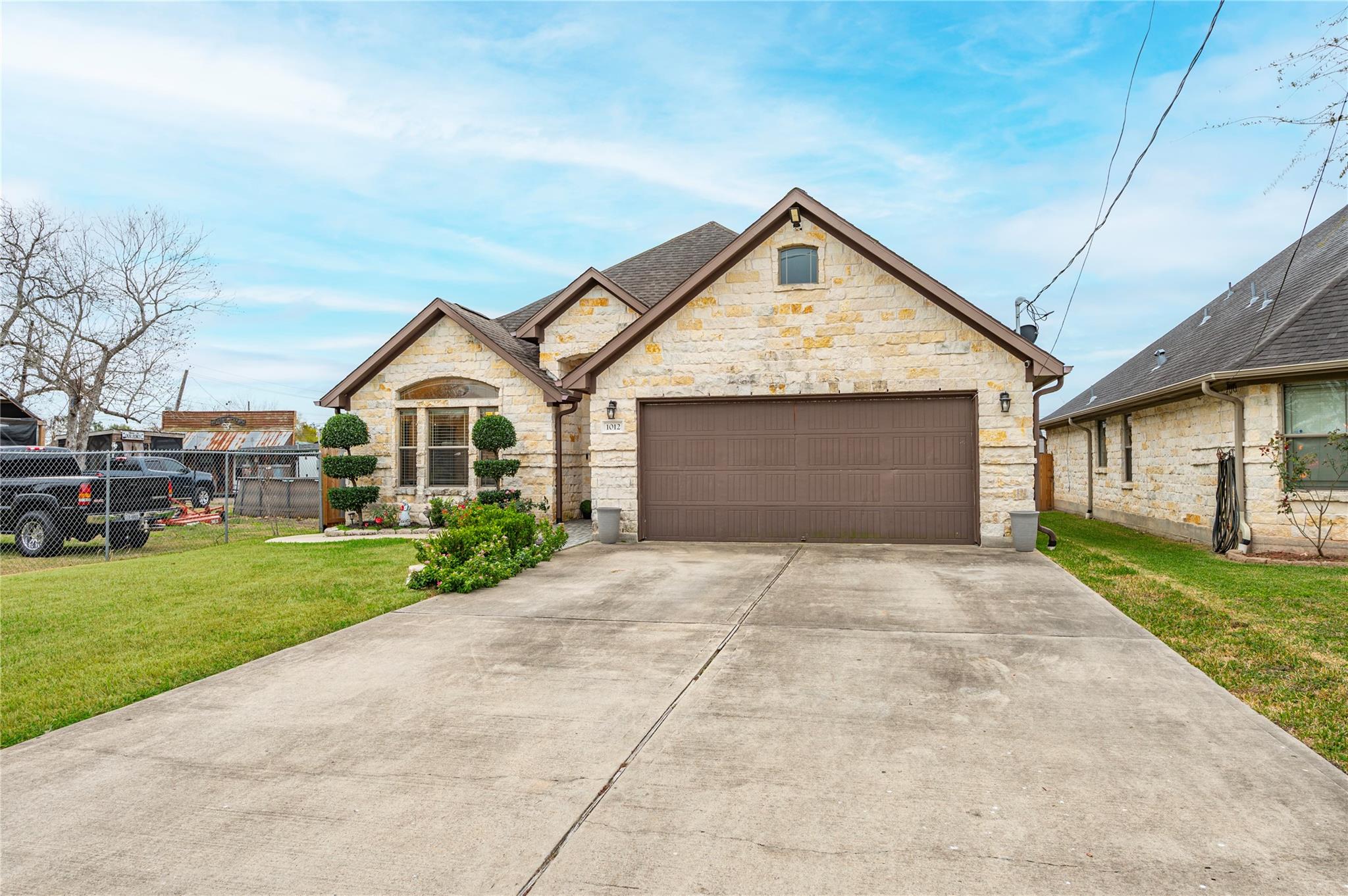 1012 Avenue I