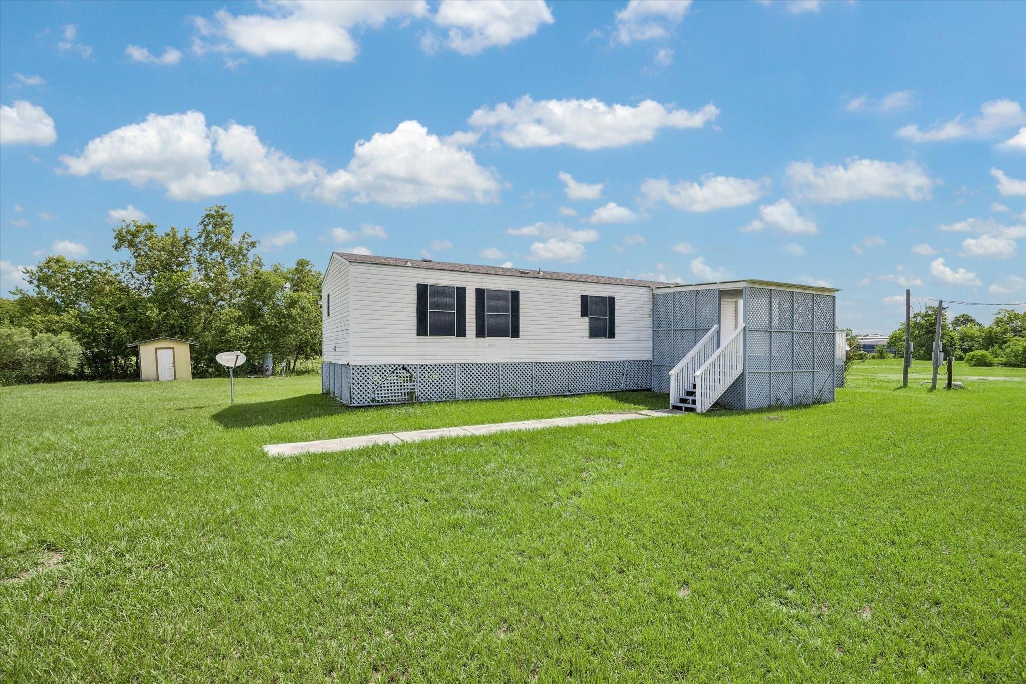 5806 S Highway 35