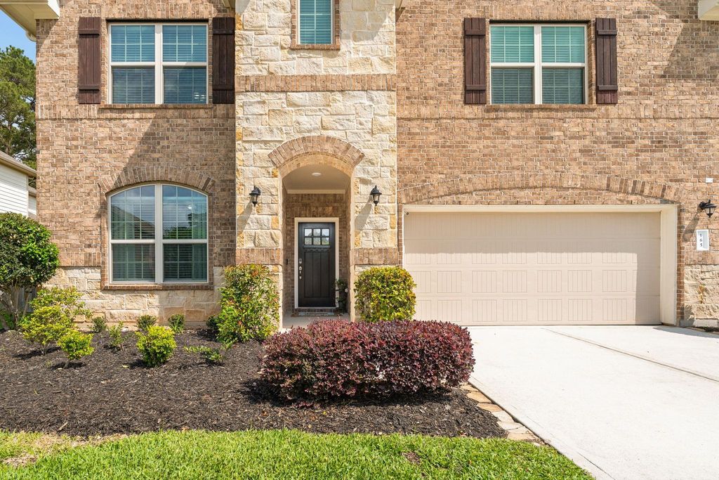 Photo of 165 Chestnut Meadow Drive, Conroe, TX 77384 (MLS # 31915555)