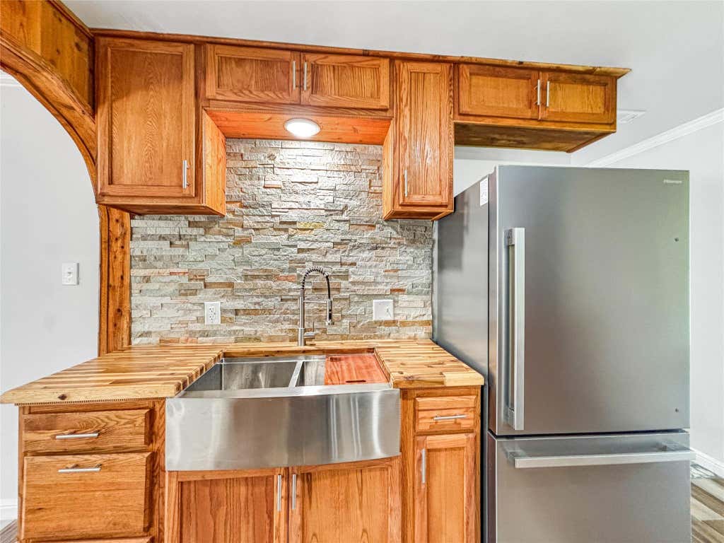 Photo of 111 Dogwood Street, Jasper, TX 75951 (MLS # 67330510)