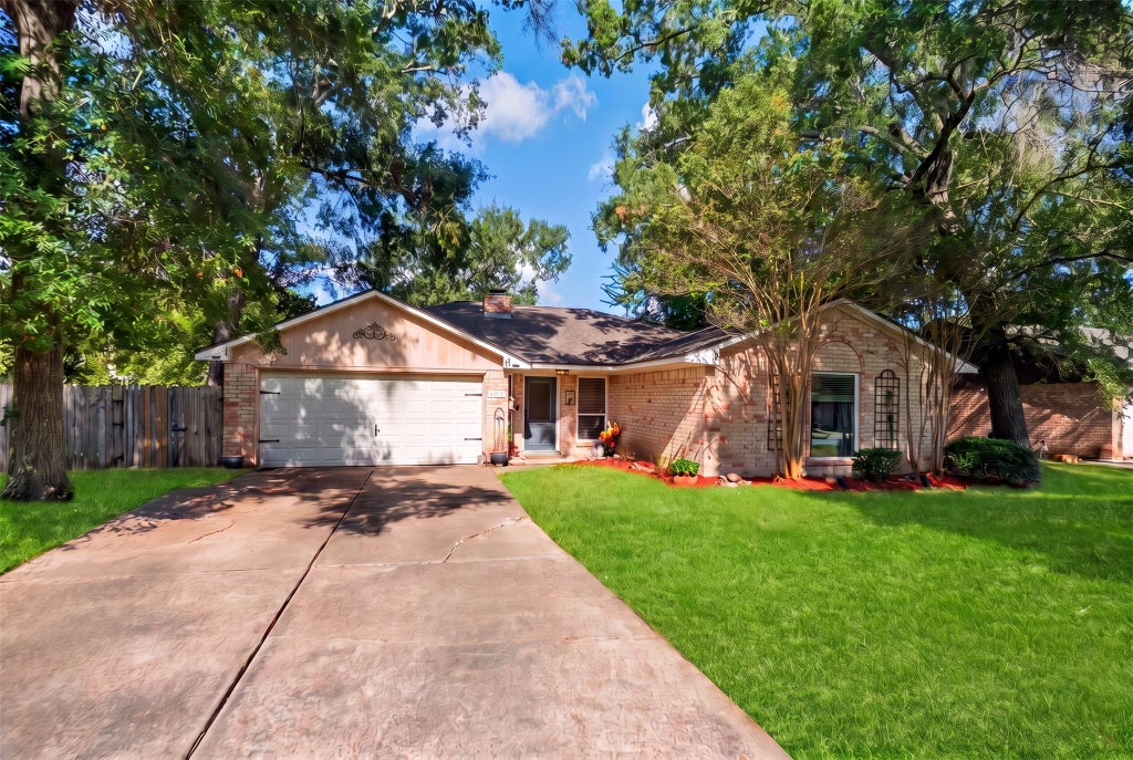 Photo of 16511 Port O Call Street, Crosby, TX 77532 (MLS # 72867393)