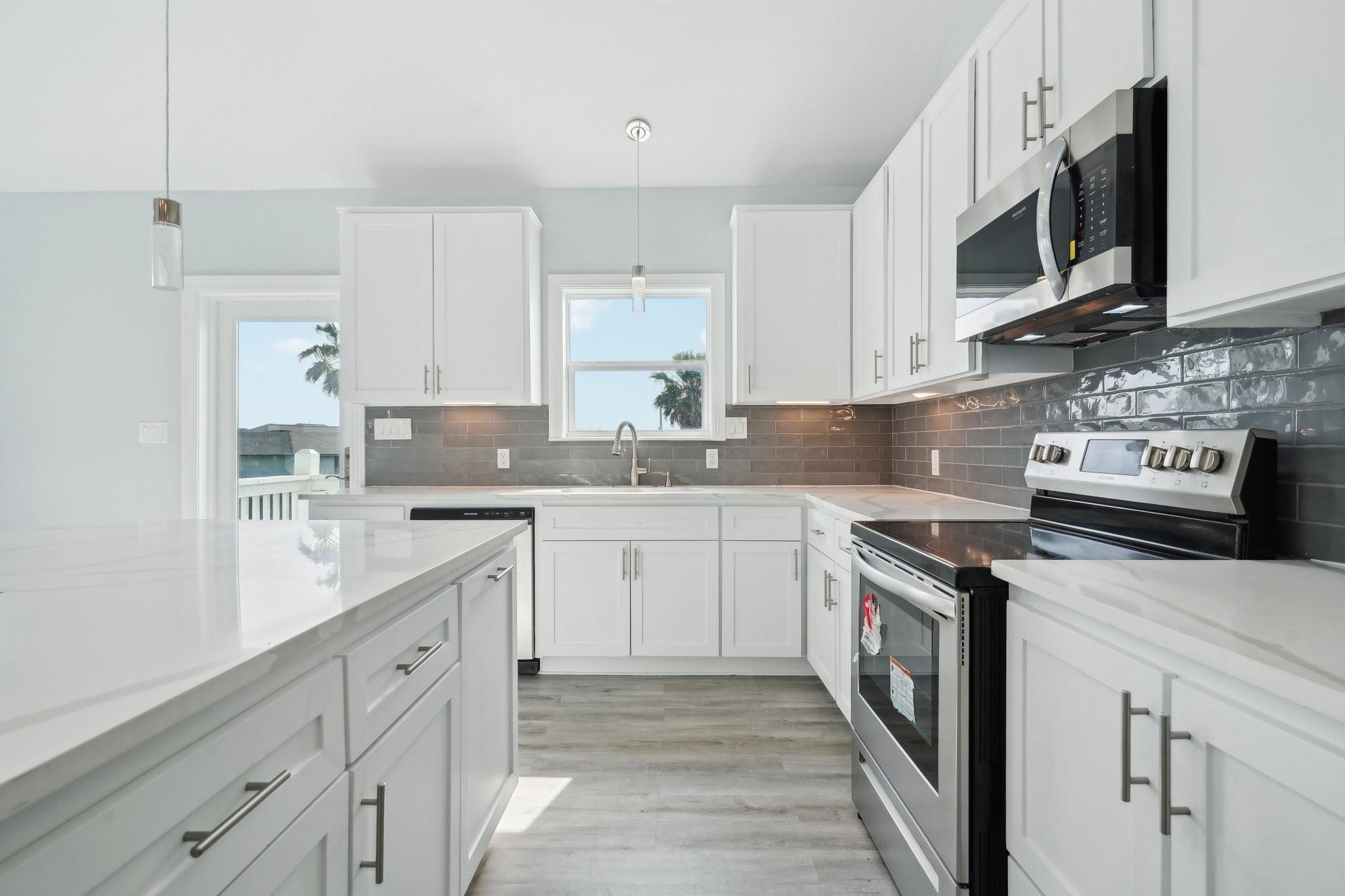 2115 Seahorse Lane
